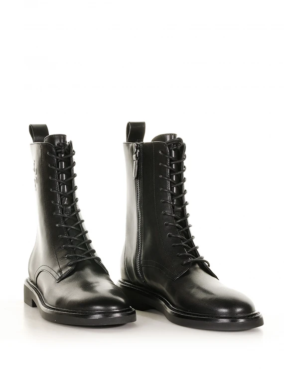 Double T black leather ankle boot