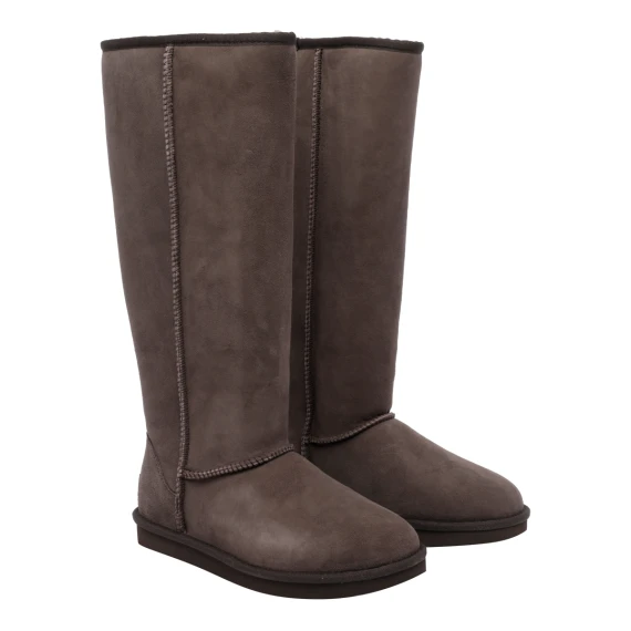 Stivali alti Classic Ultra Tall in camoscio marrone UGG