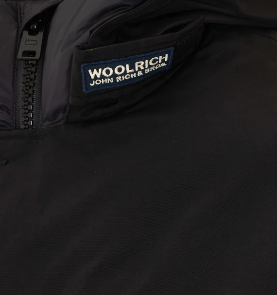 Giacca parka nera con cappuccio Woolrich