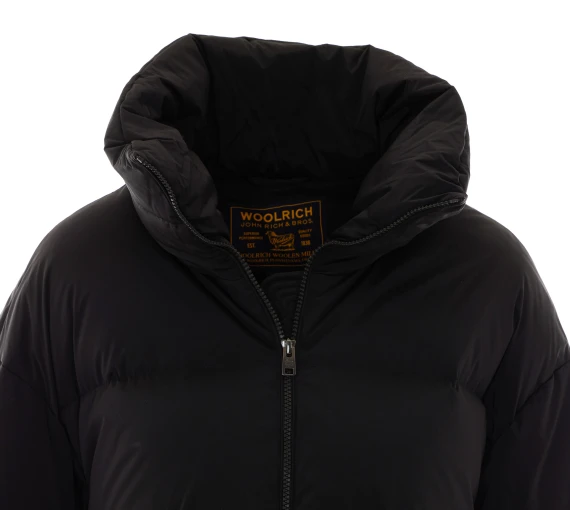 Piumino corto nero Woolrich