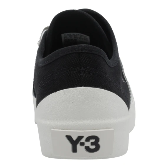 Sneakers nere