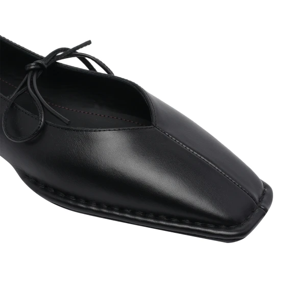 Flat shoes Black