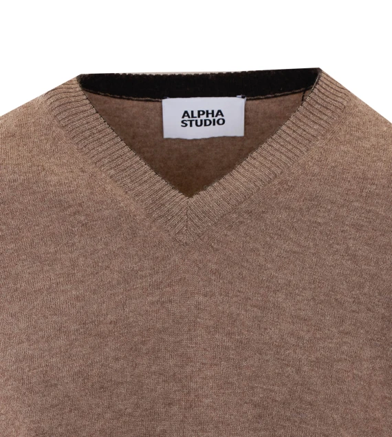 Maglione beige a V Alpha studio