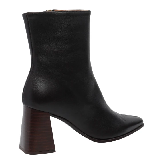 Black leather heeled ankle boots ANGEL ALARCON