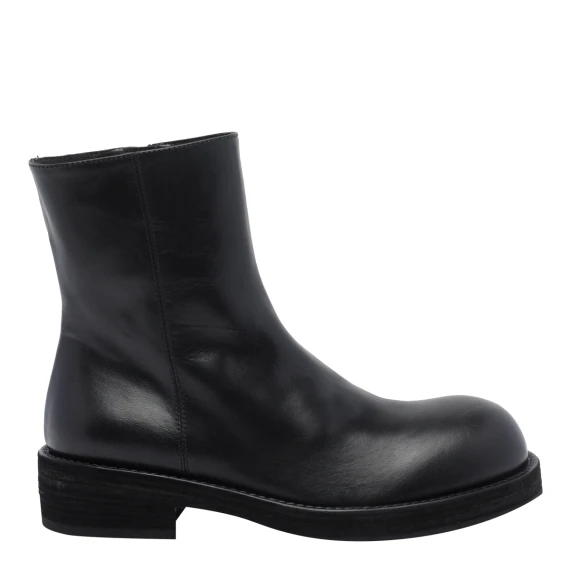 Black Helfred Ankle Boots with Zip Closure Ann Demeulemeester