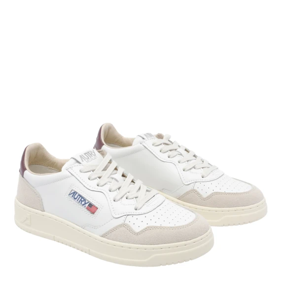 MEDALIST LOW SNEAKERS