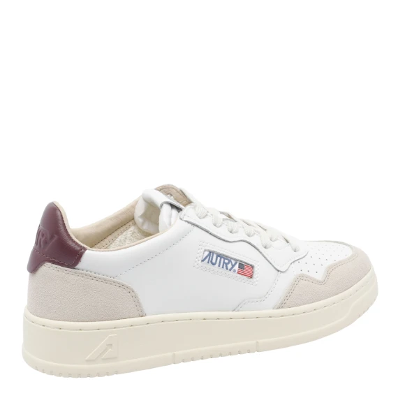 MEDALIST LOW SNEAKERS