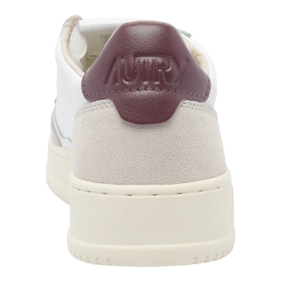 MEDALIST LOW SNEAKERS