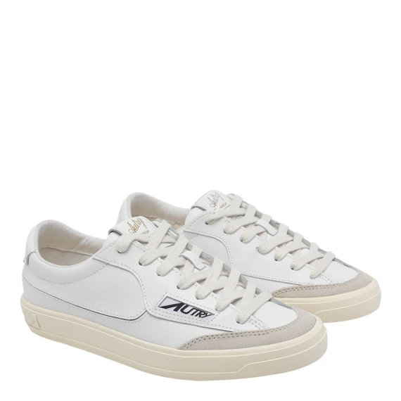 Sneakers White