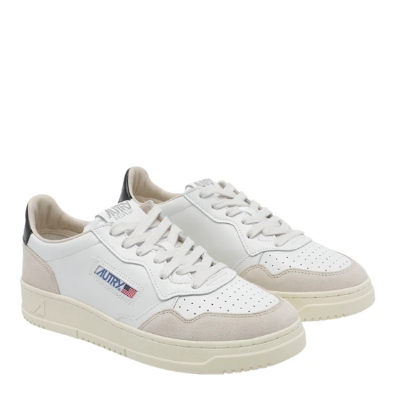 Sneakers White