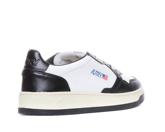 Sneakers White