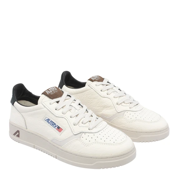 Sneakers White