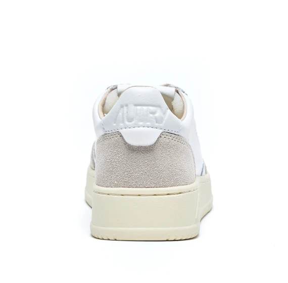 Sneakers White