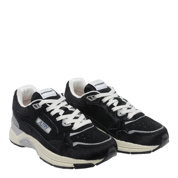 Sneakers nere