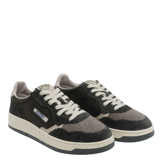 Medalist Sneakers