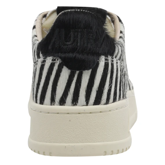 Sneakers nere