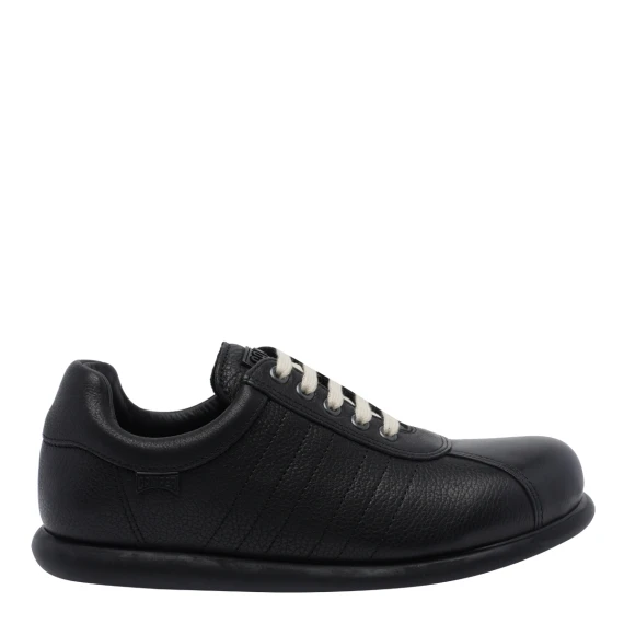 Sneakers nere