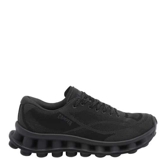 Sneakers nere