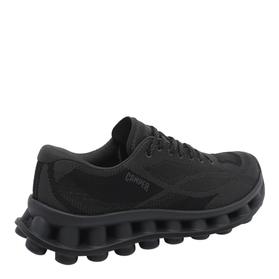 Sneakers nere