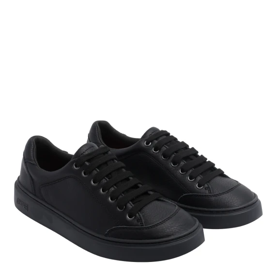 Sneakers basse nere camper
