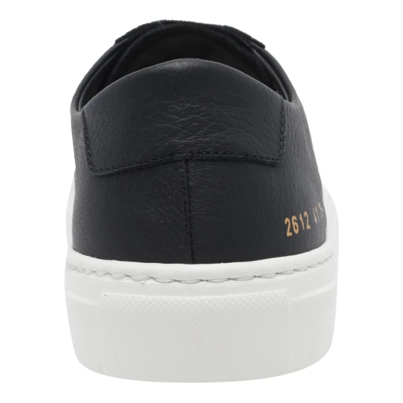 Sneakers nere