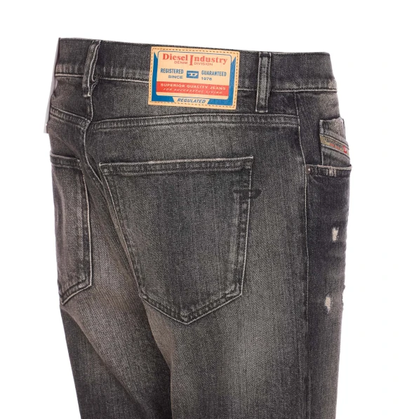 2019 D-STRUCK JEANS