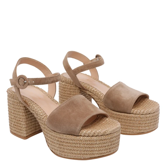 carol camoscio+marbella