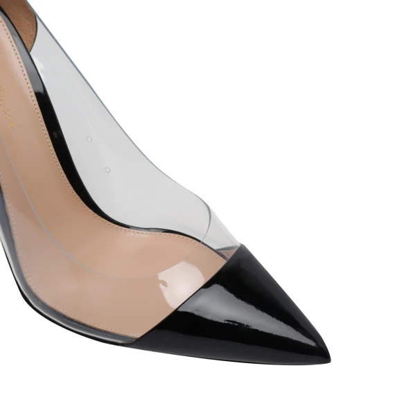 With Heel Black