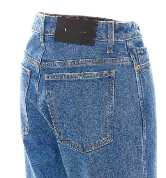 Jeans Danielle svasati in denim blu chiaro KHAITE