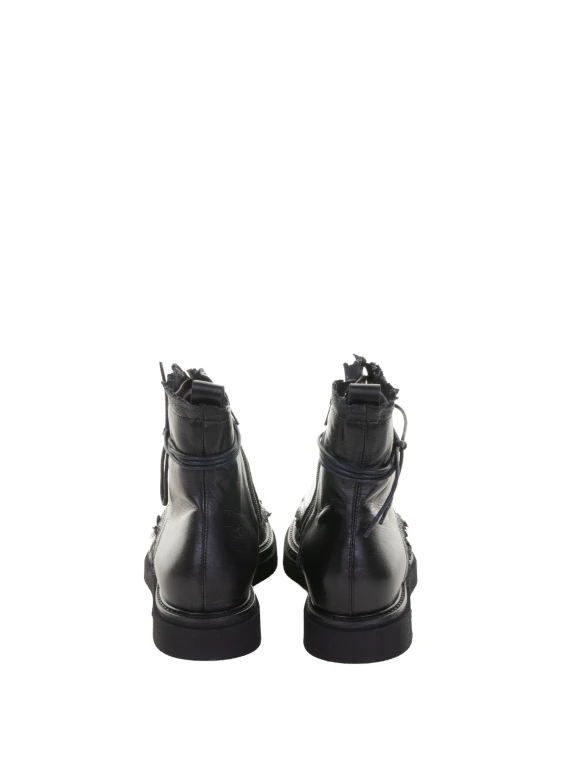 Biker nero in pelle donna