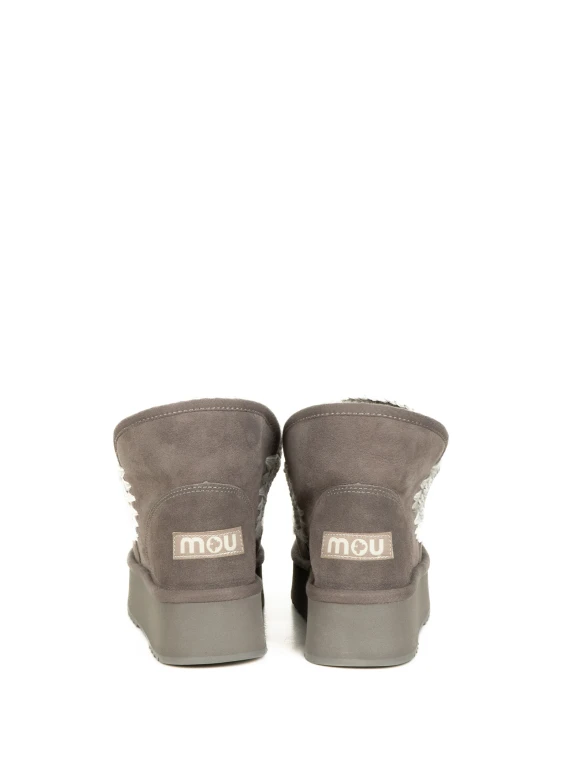 Stivaletto Eskimo plateau in montone double-face con cuciture in lana