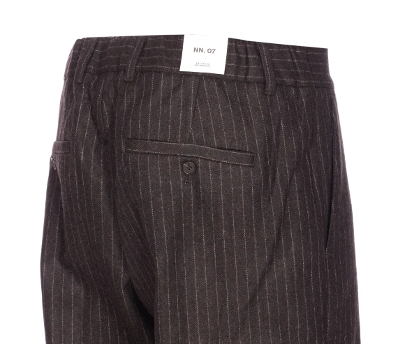 NN.07 Pantaloni Marrone