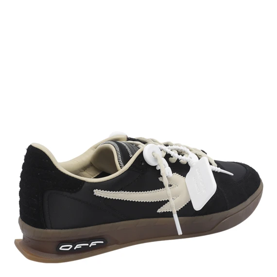 Sneakers nere