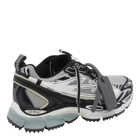 Sneakers Ow Be Right Back