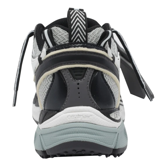 Sneakers Ow Be Right Back