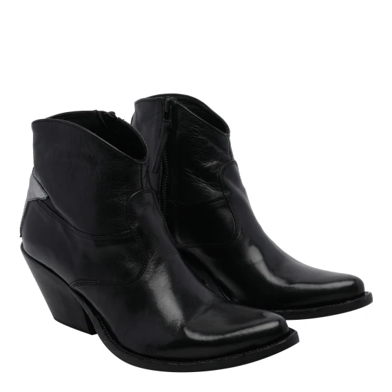 Boots Black