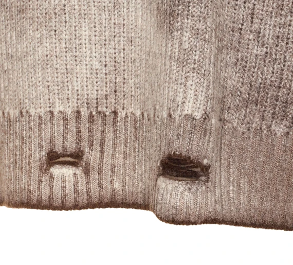 REVESIBLE FADE OUT SWEATER