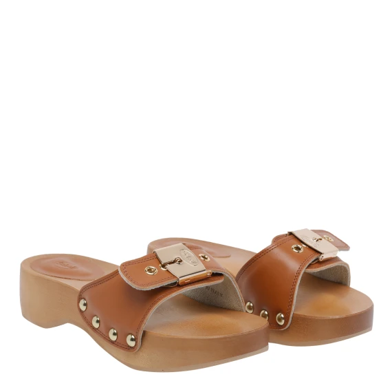 Sandali Brown