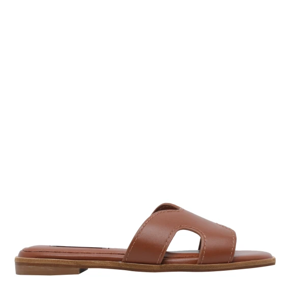 Sandali Brown