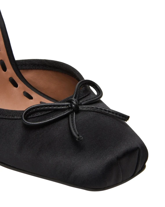 Black Larina Pumps