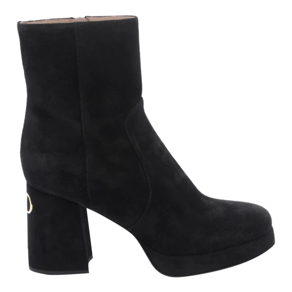 Boots Black