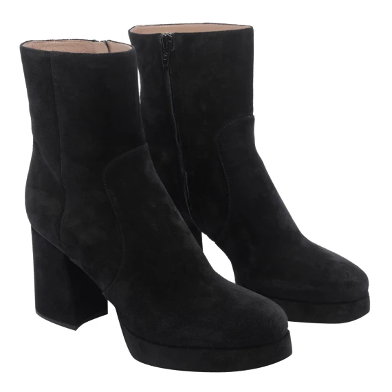 Boots Black