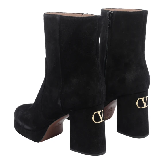 Boots Black