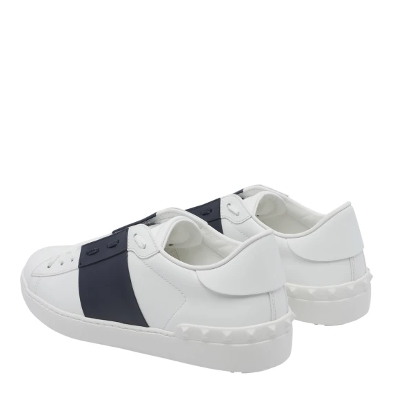 Open Sneakers