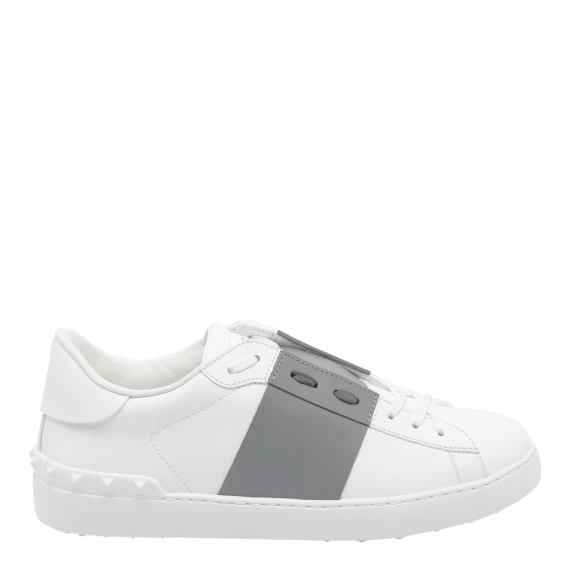 Open Sneakers