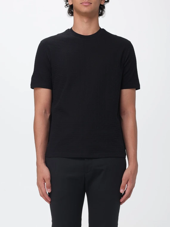 T-shirt nera in cotone