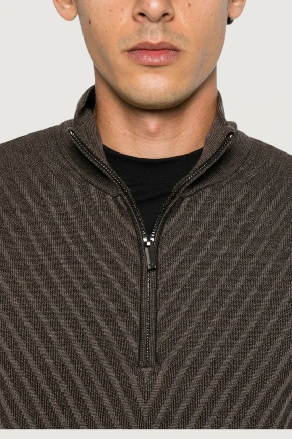 Pullover a collo alto in lana vergine marrone scuro EMPORIO ARMANI