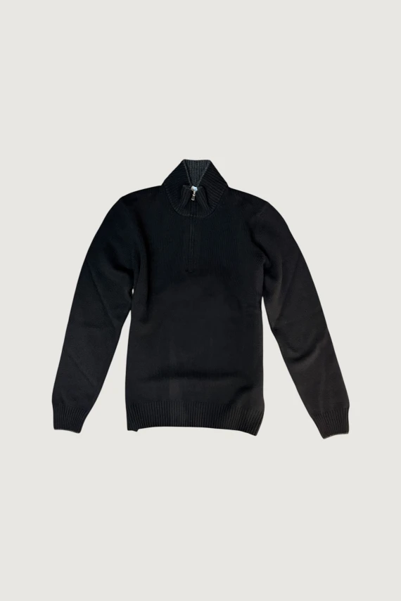 Maglione nero con mezza zip