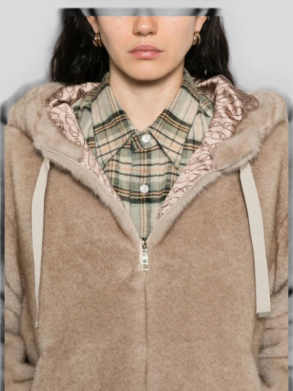 BOMBER