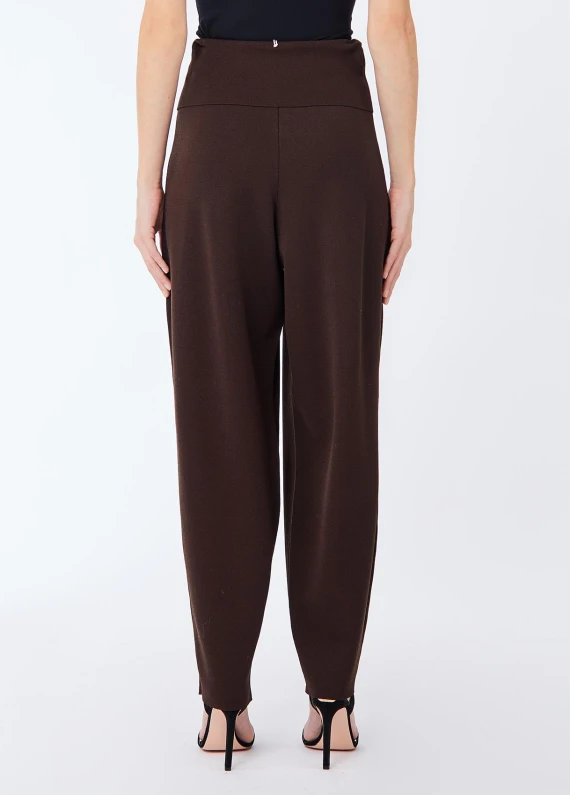 Pantaloni lunghi in maglia marrone scuro